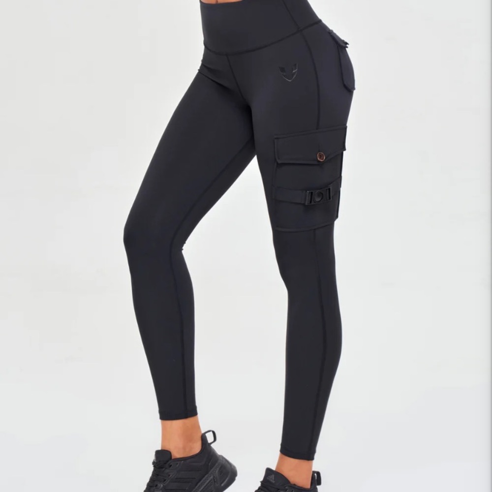 Black Cargo Pocket Leggings